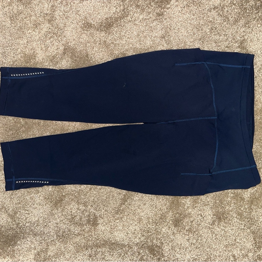 Lululemon Athletica Women's Navy Blue Capris